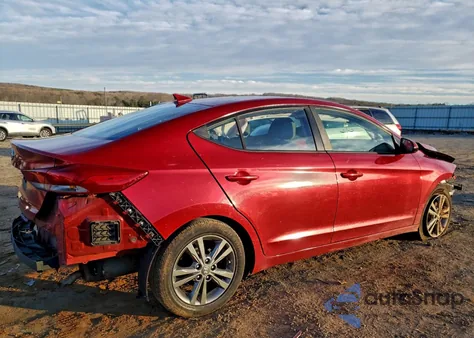 2017 Hyundai Elantra Se z USA, uszkodzony, nr VIN 5NPD84LF4HH142853